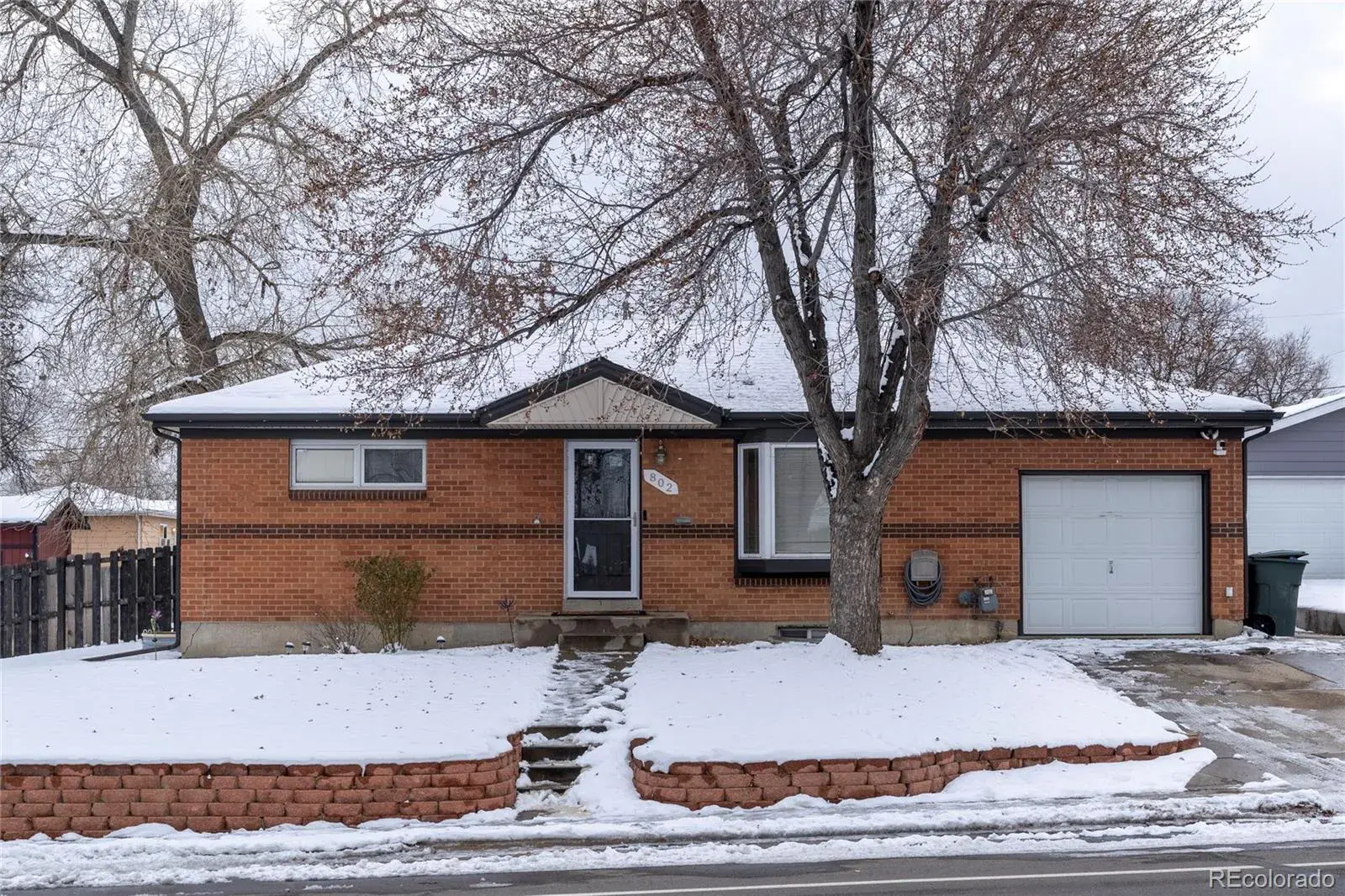 12112025180410 1600 0