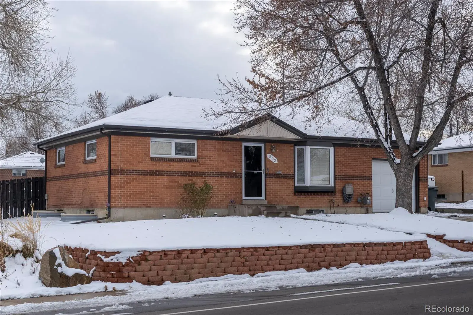 12112025180410 1600 1