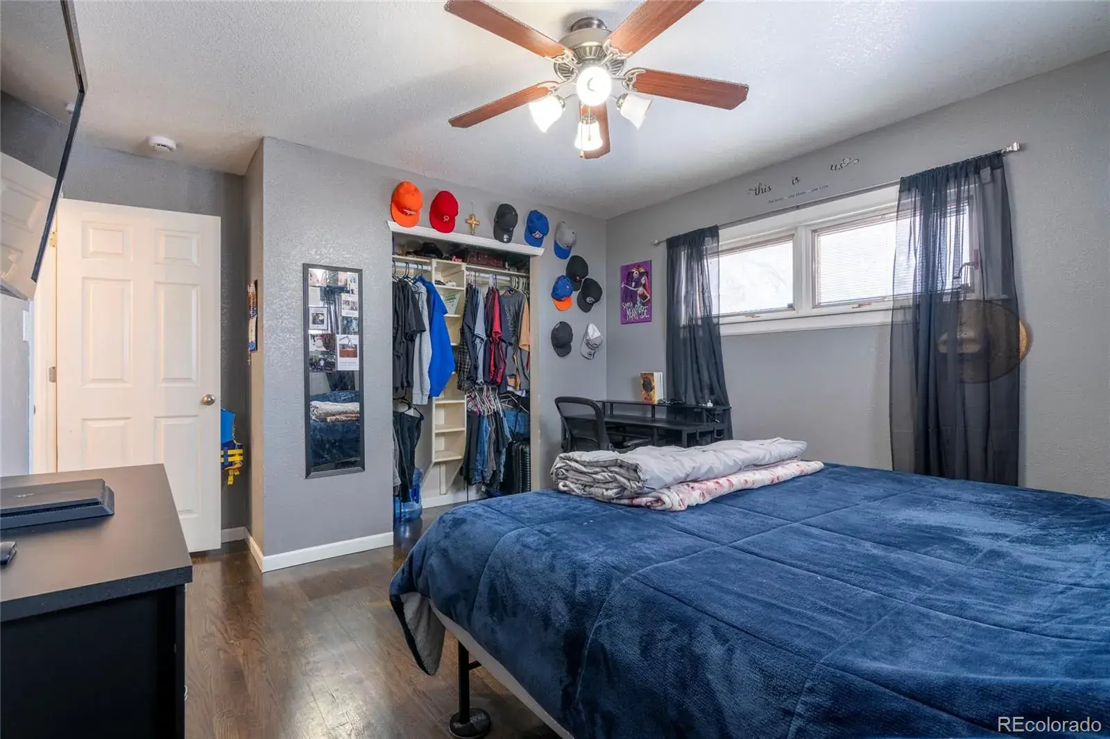 12112025180410 1600 11