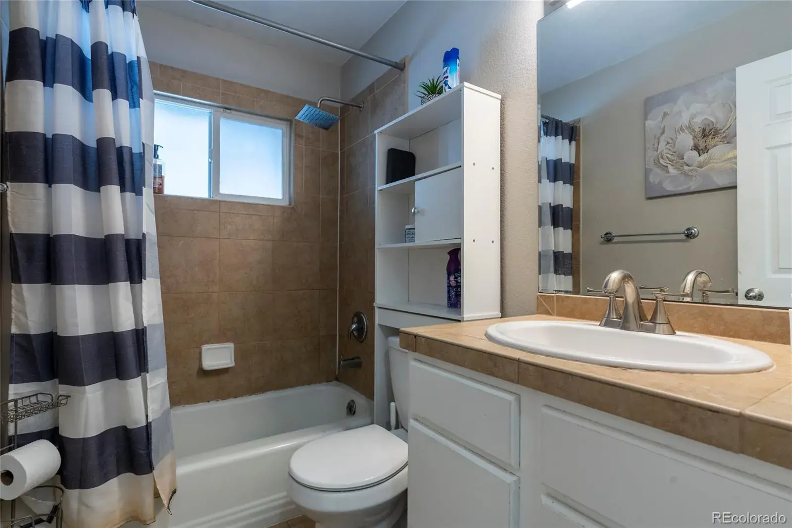 12112025180410 1600 12