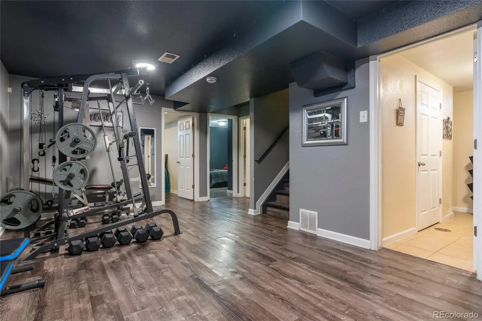 12112025180410 1600 14