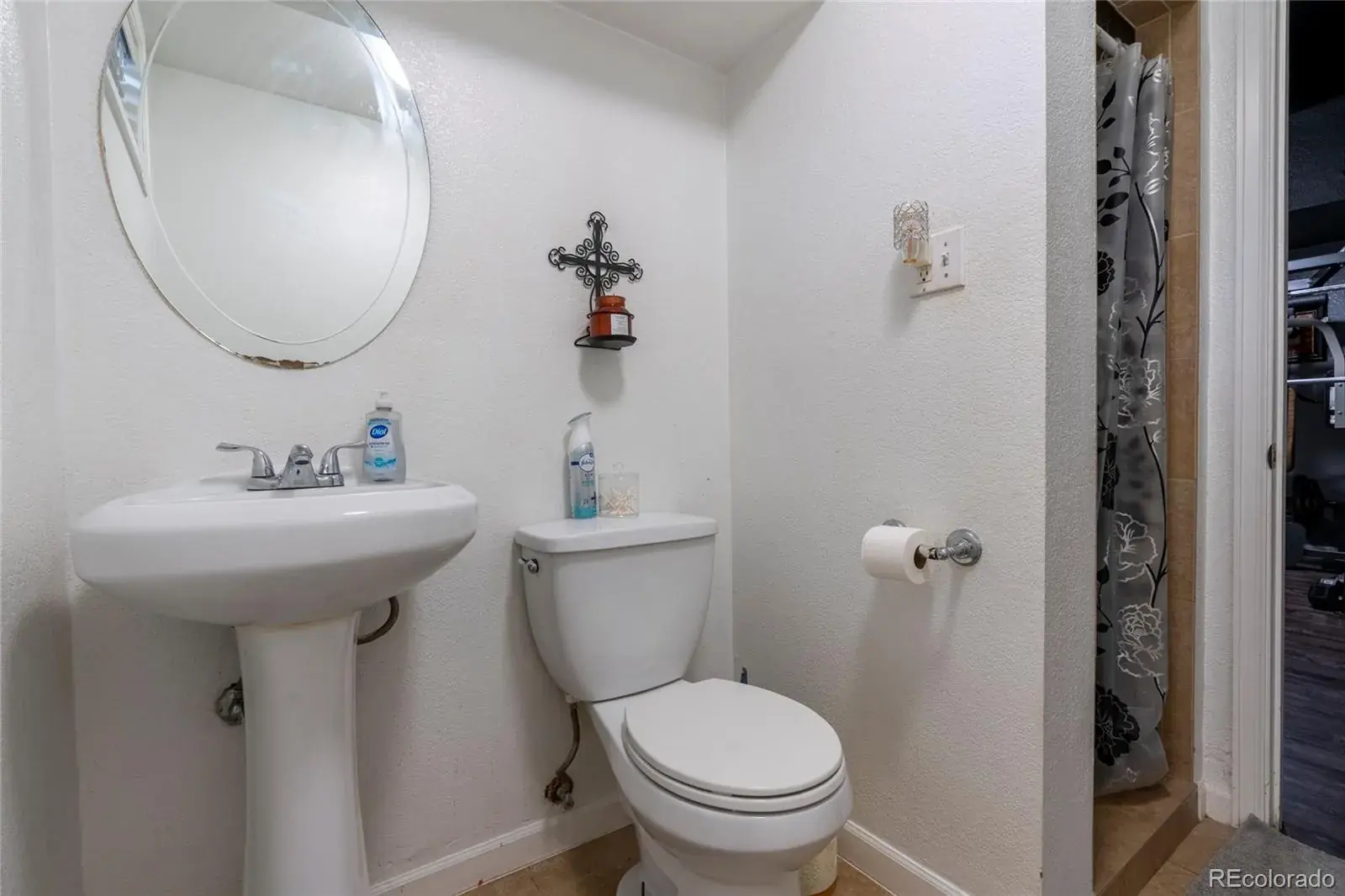 12112025180410 1600 16