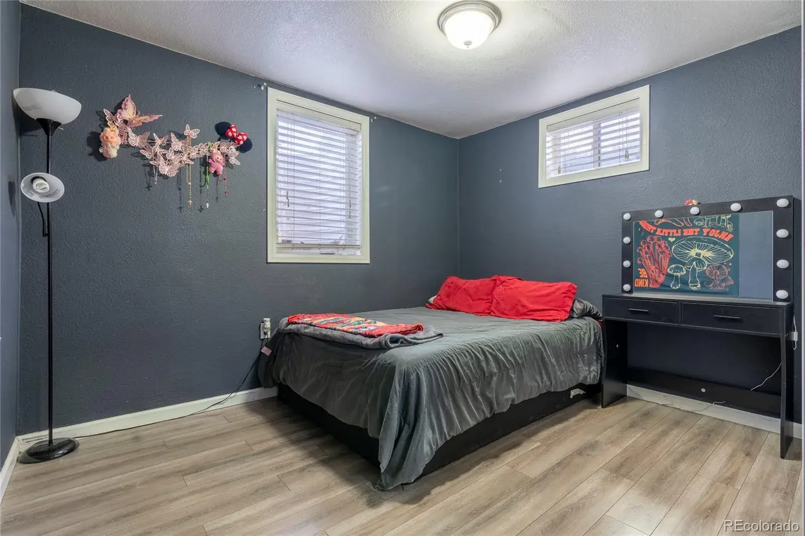 12112025180410 1600 17