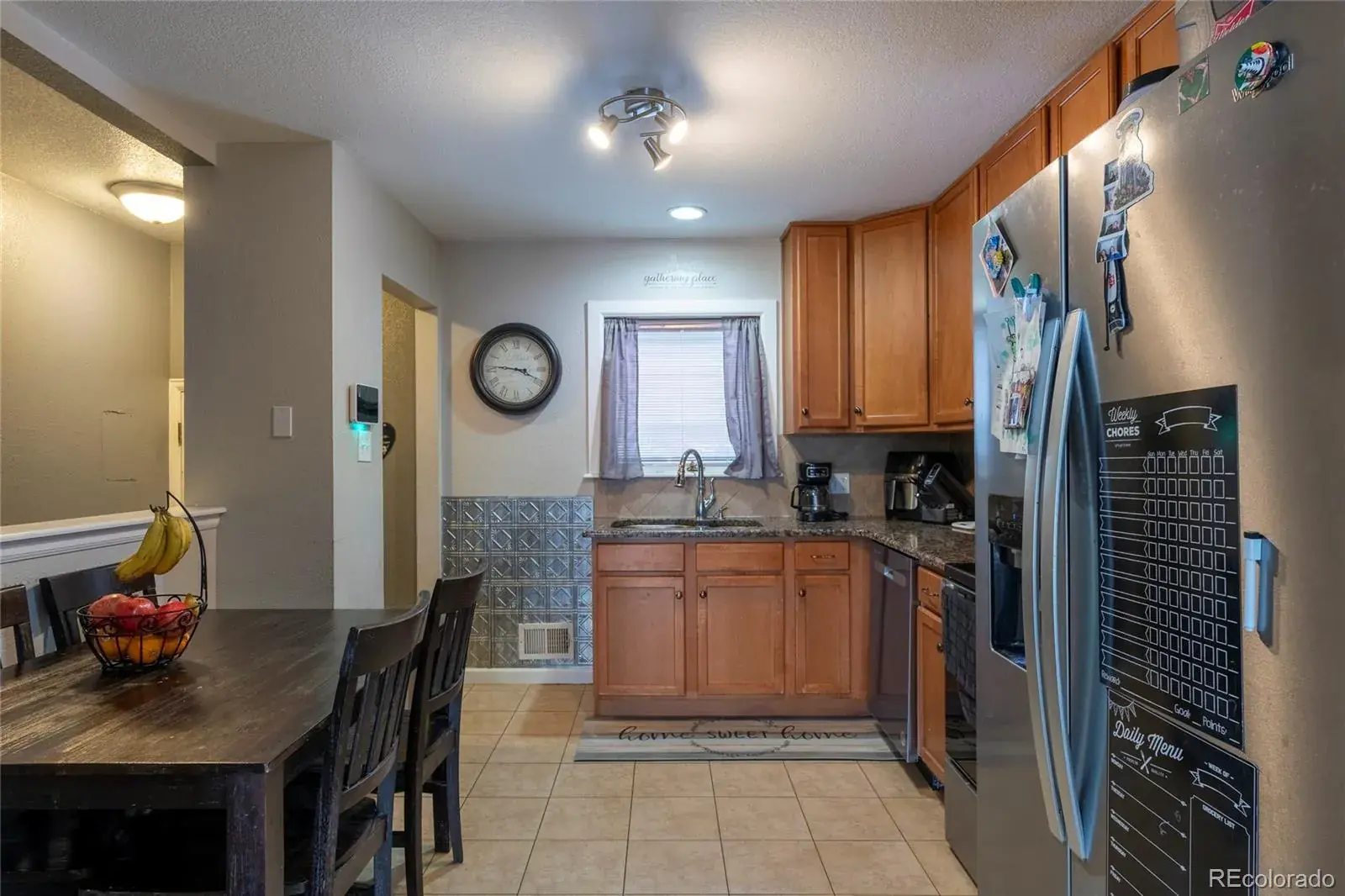 12112025180410 1600 6