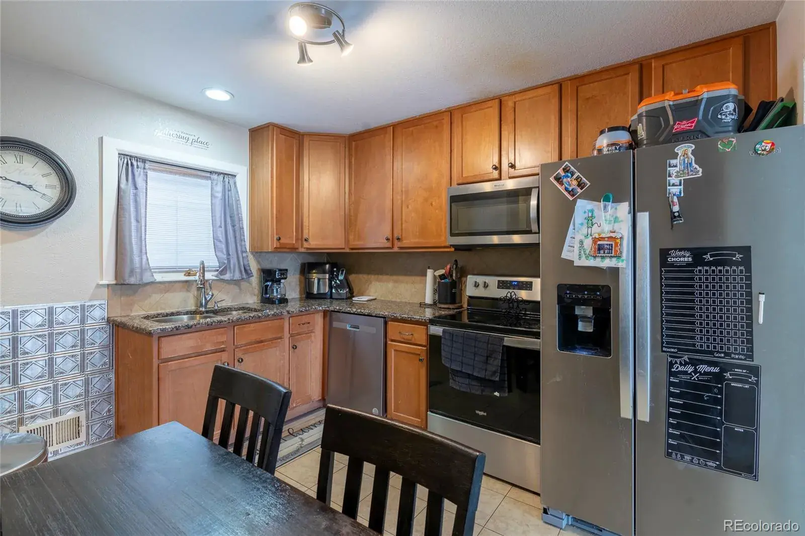 12112025180410 1600 7