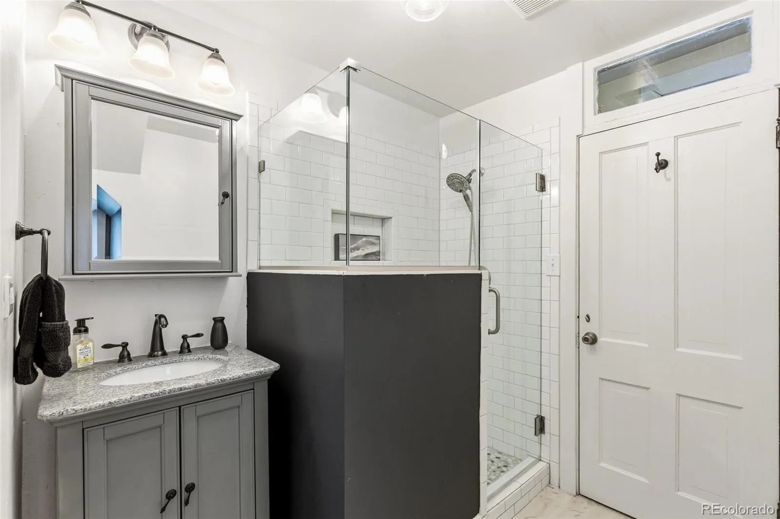 04092026010623 1600 12