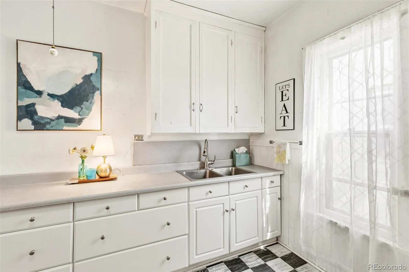 04092026010623 1600 16