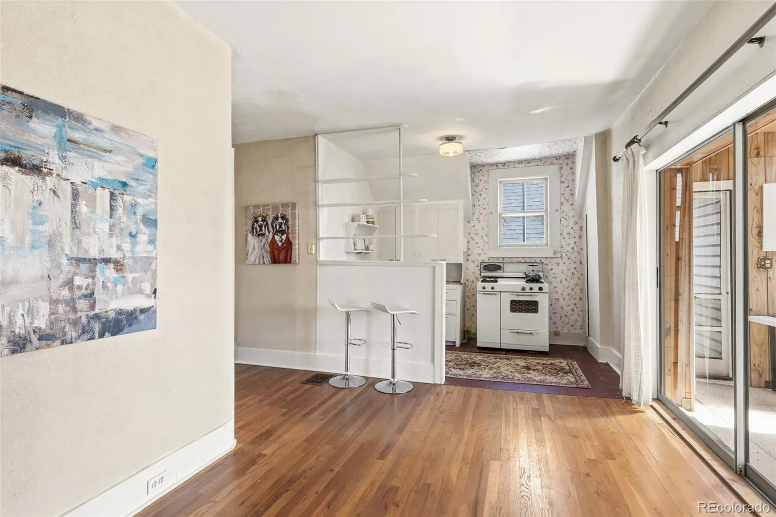 04092026010623 1600 25