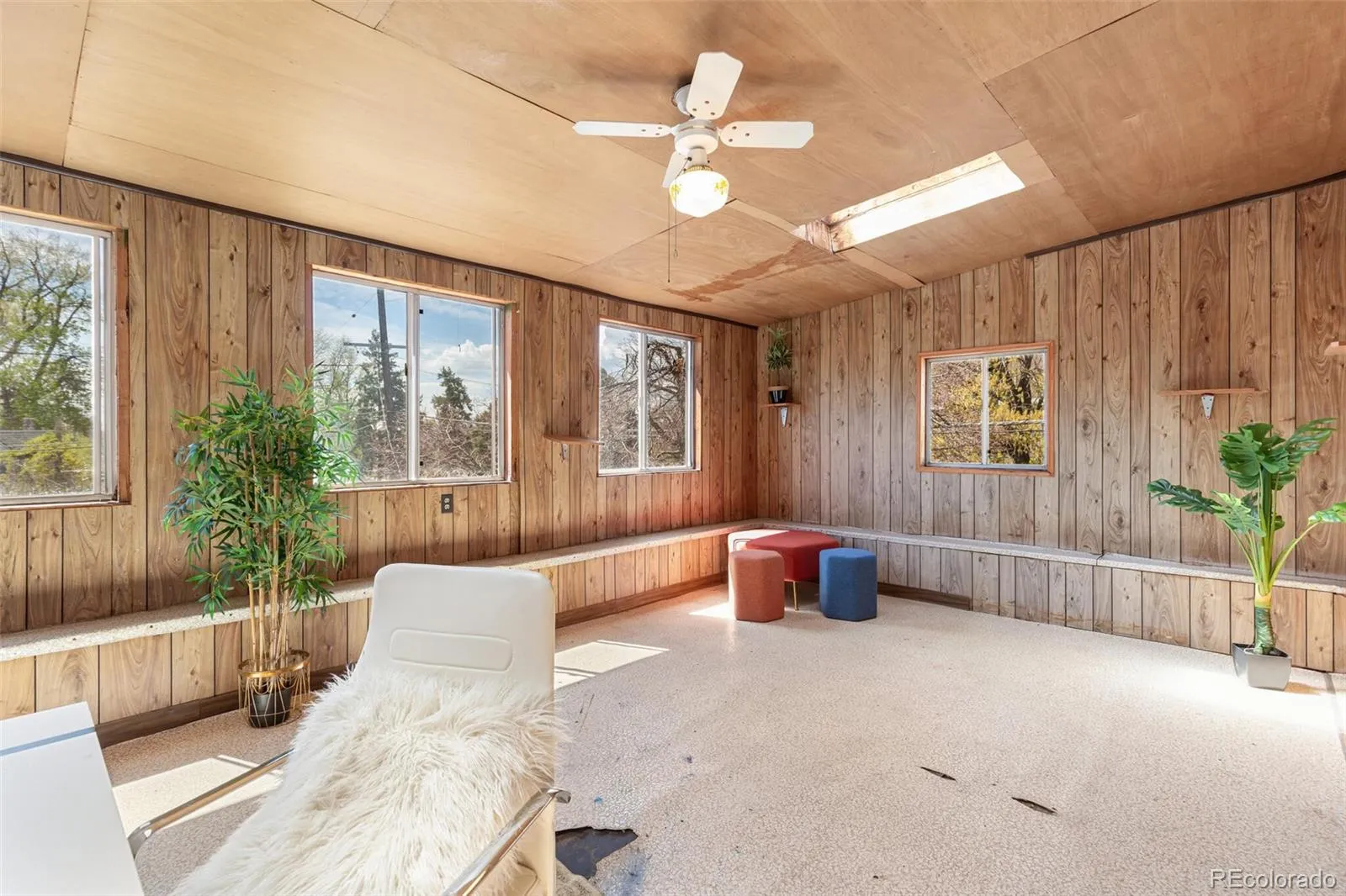 04092026010623 1600 30