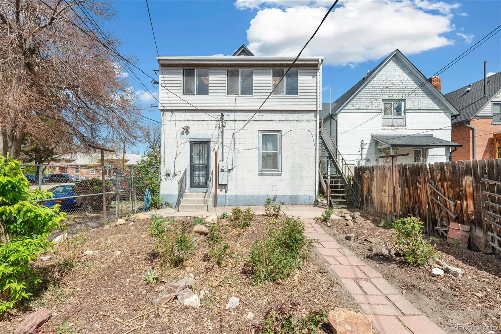 04092026010623 1600 32