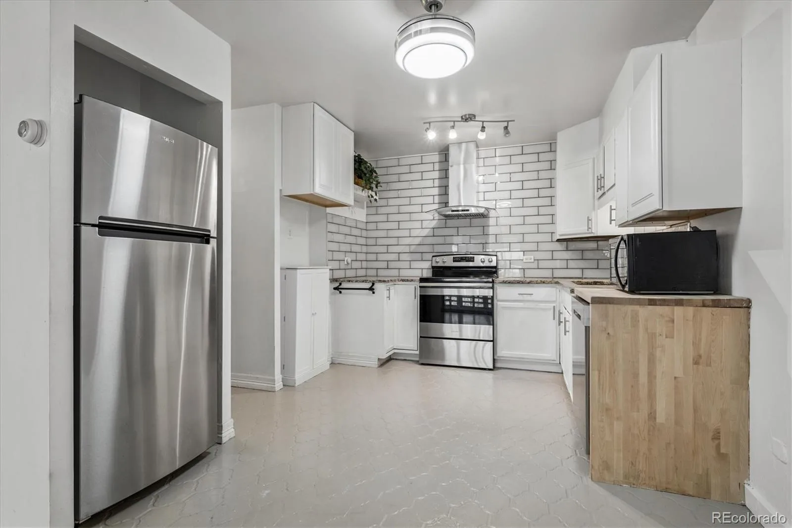 705 S Alton Way #6B Denver CO 80247 MLS #REC8582583 05132026210900 1600 1