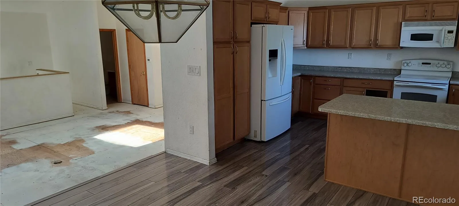 1176 S Marshall Street Lakewood CO 80232 | MLS #REC8584132 06162026015140 1600 2