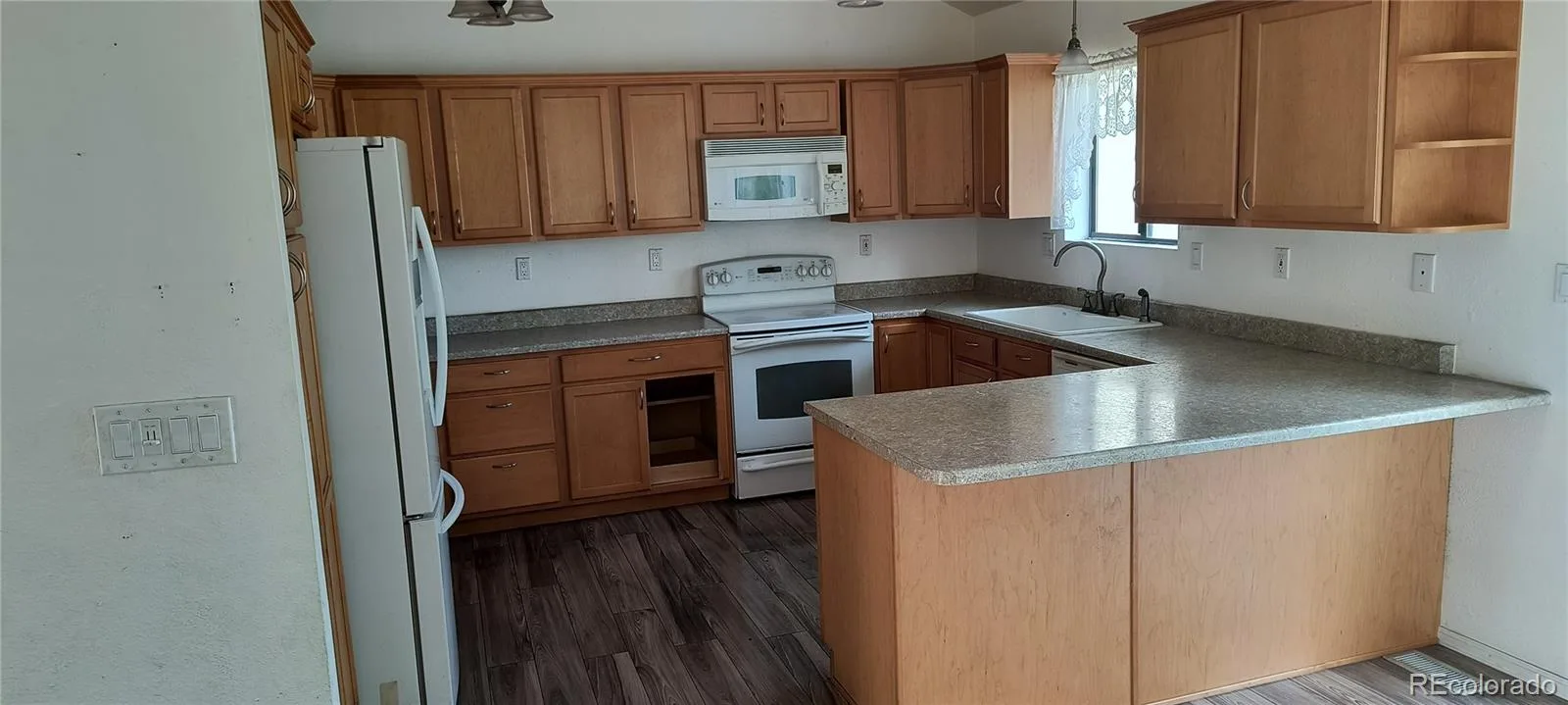 1176 S Marshall Street Lakewood CO 80232 | MLS #REC8584132 06162026015140 1600 5