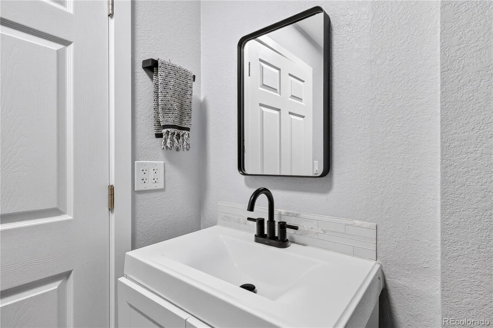 1167 Alton Street Aurora CO 80010 | MLS #REC8584583 10162026222844 1600 19