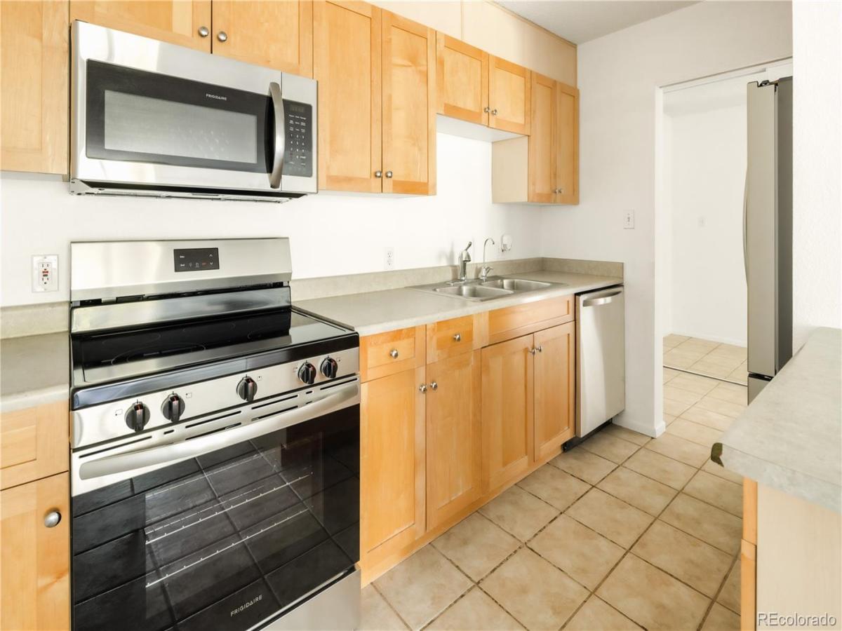2500 S York Street #206 Denver CO 80210 | MLS #REC8586723 MLS #REC8586723 image #0