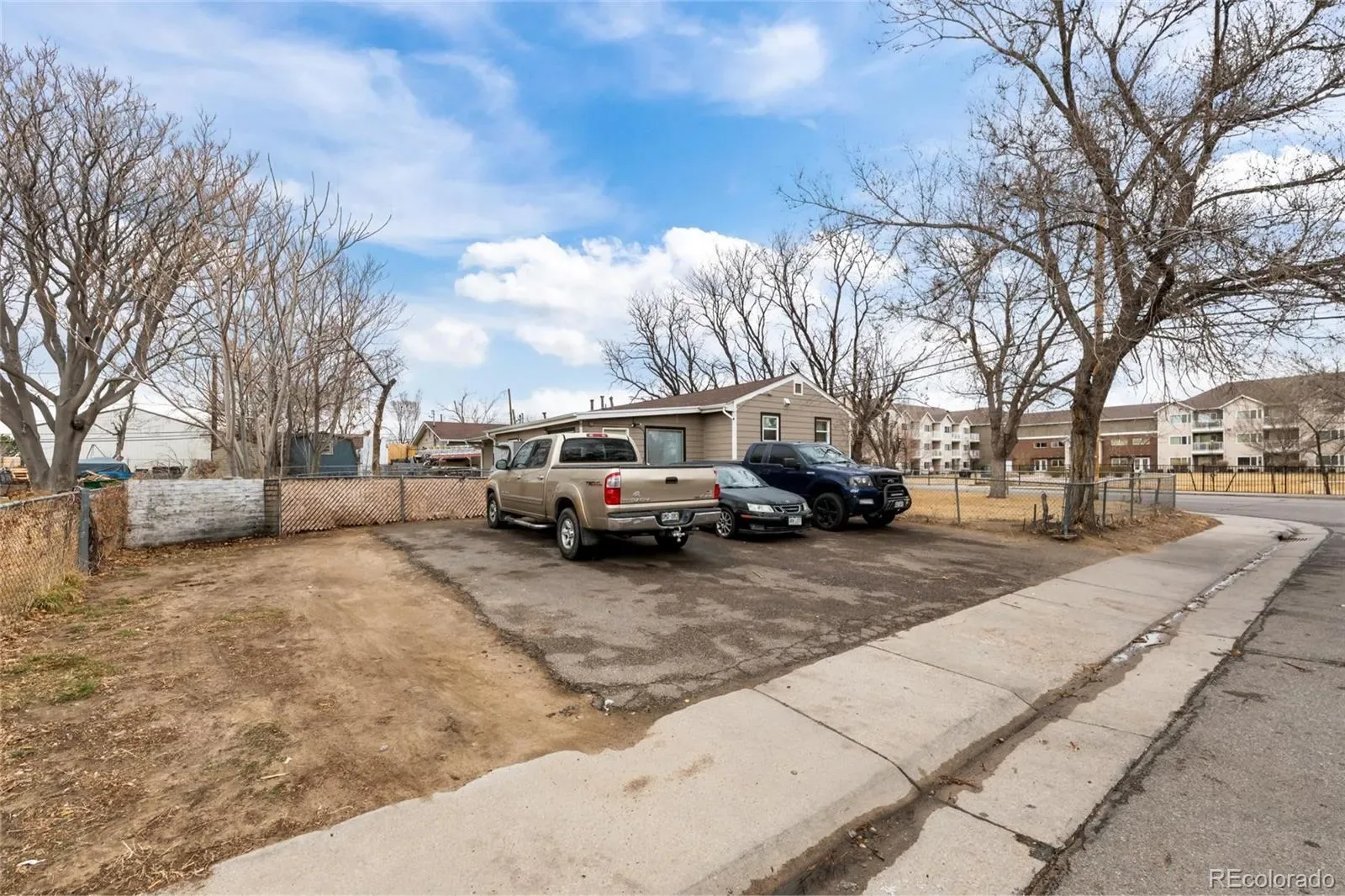 5997 Magnolia Street Commerce City CO 80022 | MLS #REC8586986 03132026184750 1600 12