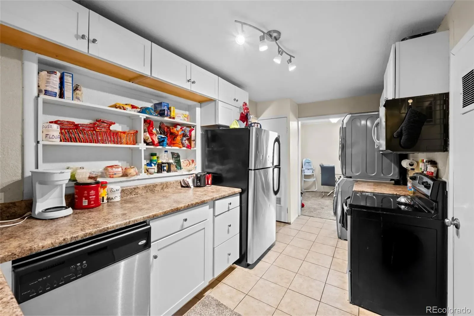 5997 Magnolia Street Commerce City CO 80022 | MLS #REC8586986 03132026184750 1600 24