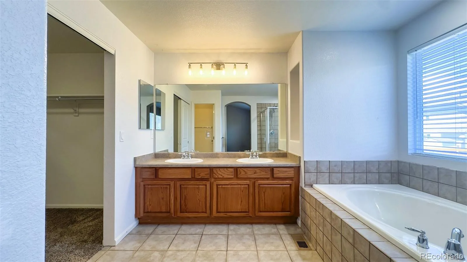 11303 Newport Street Thornton CO 80233 | MLS #REC8587357 08192026163349 1600 21