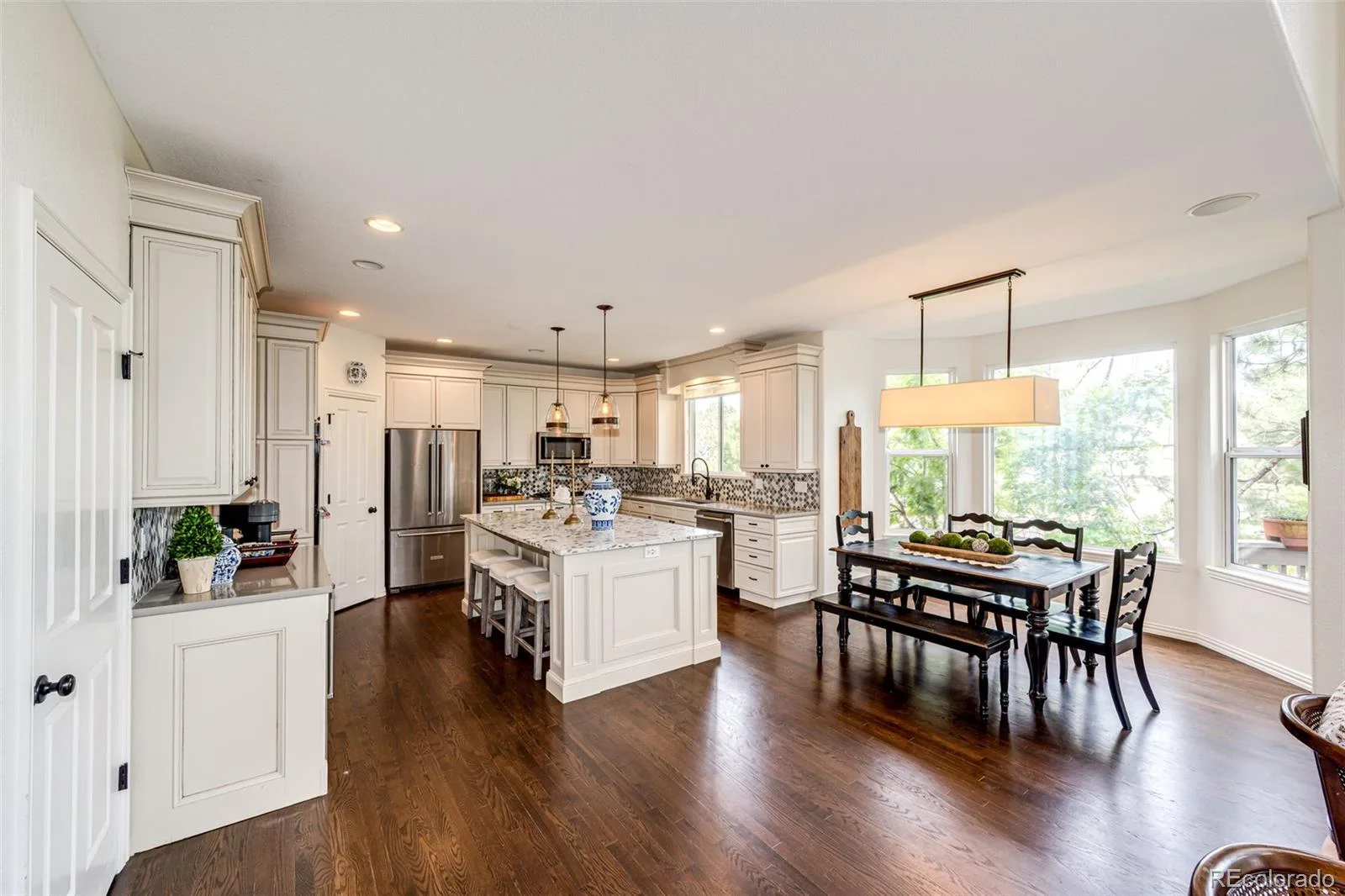 907 Greenridge Lane Castle Pines CO 80108 MLS #REC8588886 06052026032317 1600 17