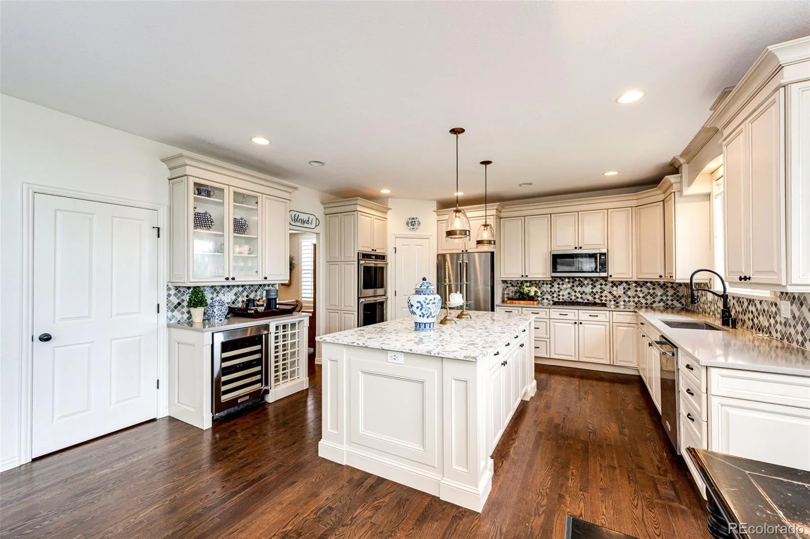 907 Greenridge Lane Castle Pines CO 80108 MLS #REC8588886 06052026032317 1600 18