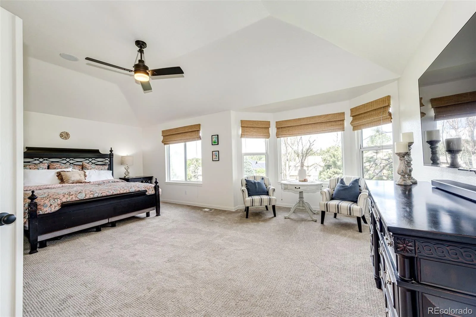 907 Greenridge Lane Castle Pines CO 80108 MLS #REC8588886 06052026032317 1600 25