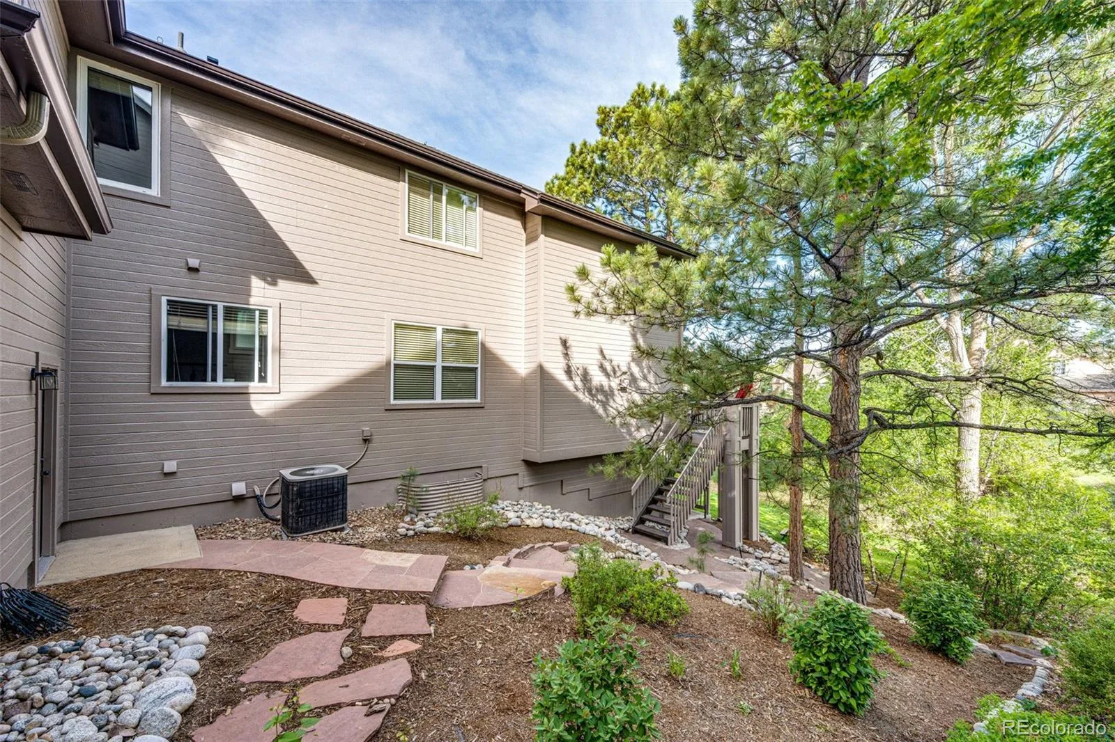 907 Greenridge Lane Castle Pines CO 80108 MLS #REC8588886 06052026032317 1600 43