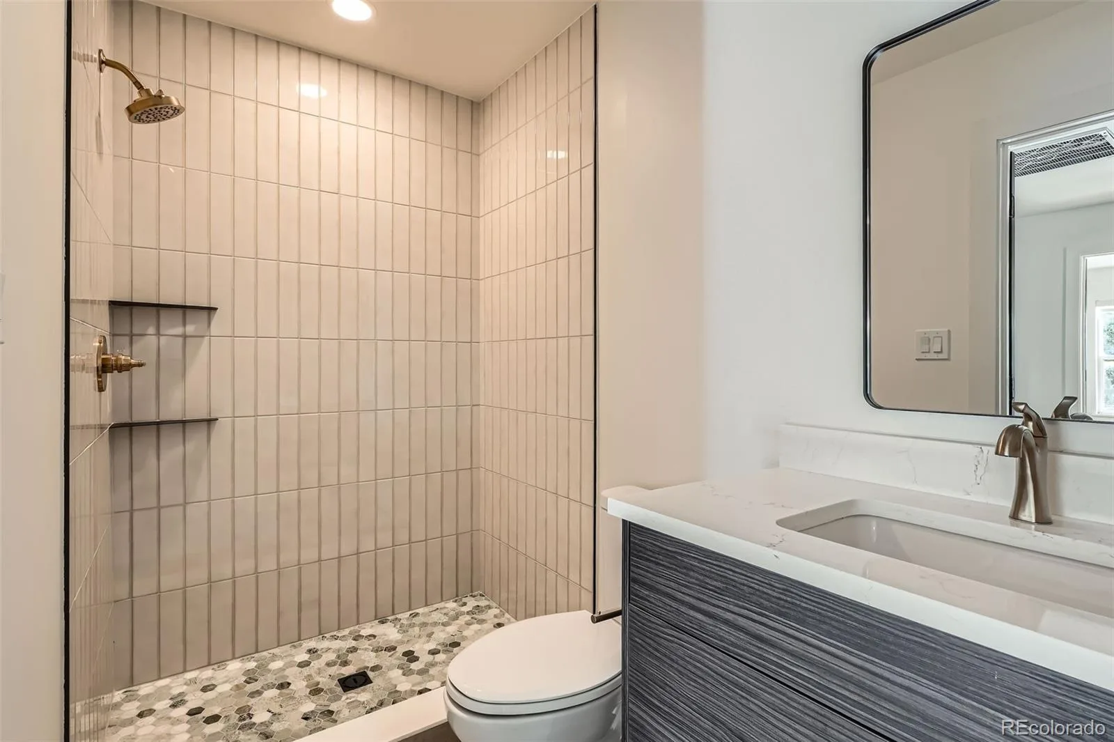 22 Rangeview Drive Wheat Ridge CO 80215 | MLS #REC8588927 08162026051026 1600 26