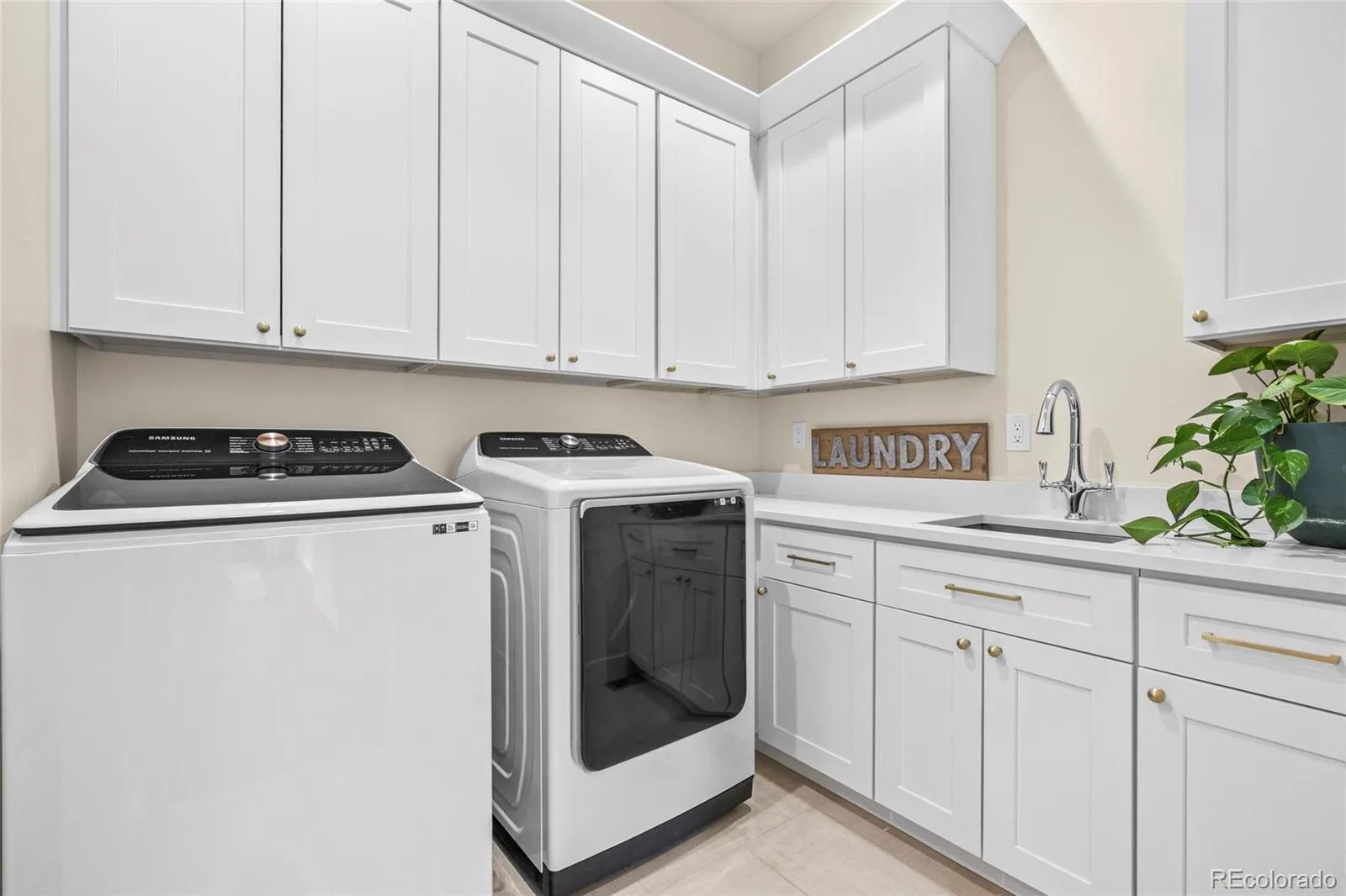 1675 Arrowpoint Court Franktown CO 80116 | MLS #REC8591504 08052026001733 1600 17