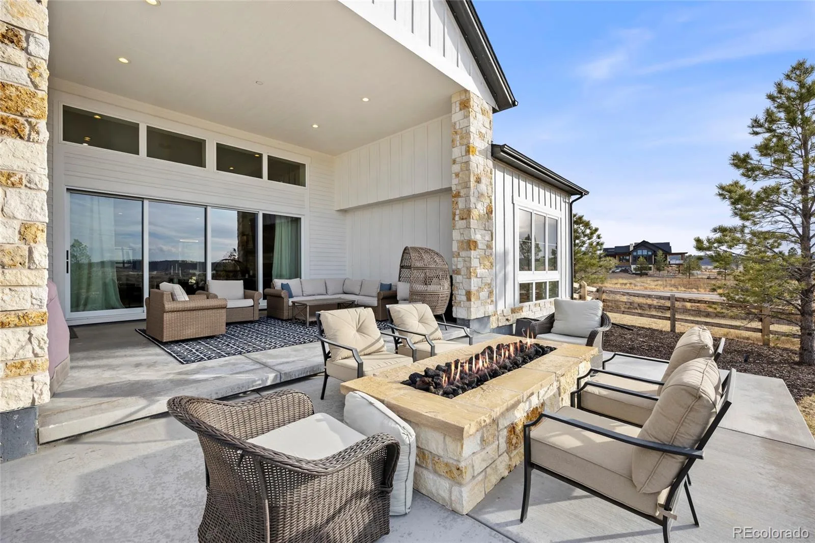 1675 Arrowpoint Court Franktown CO 80116 | MLS #REC8591504 08052026001733 1600 22