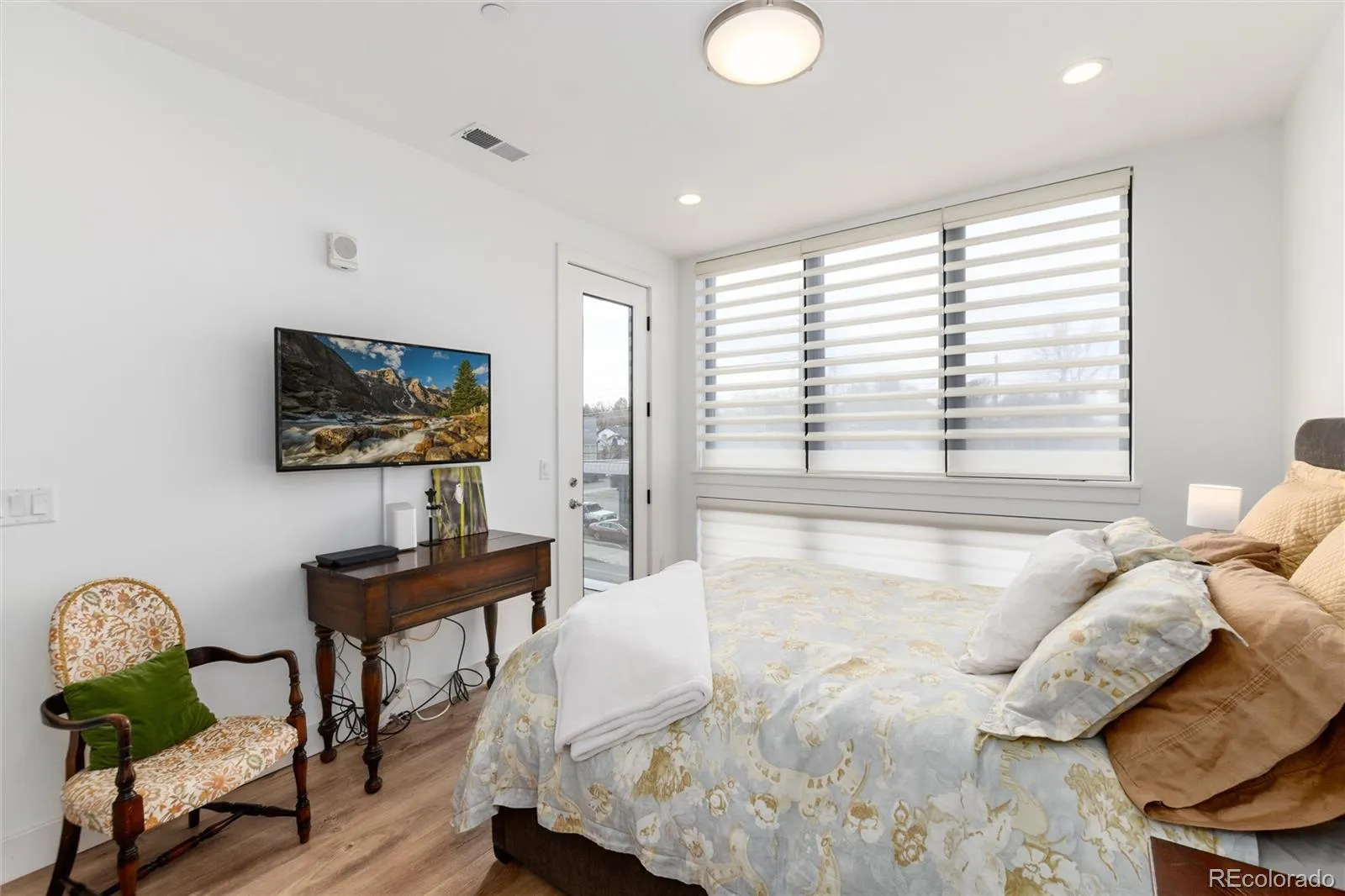 04102026222742 1600 13