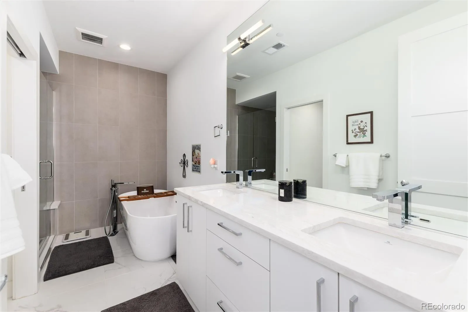 04102026222742 1600 15