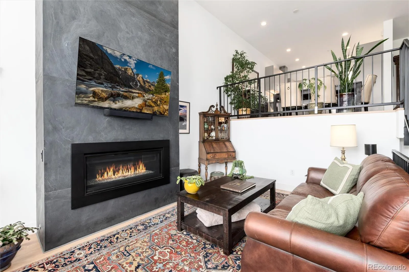 04102026222742 1600 2