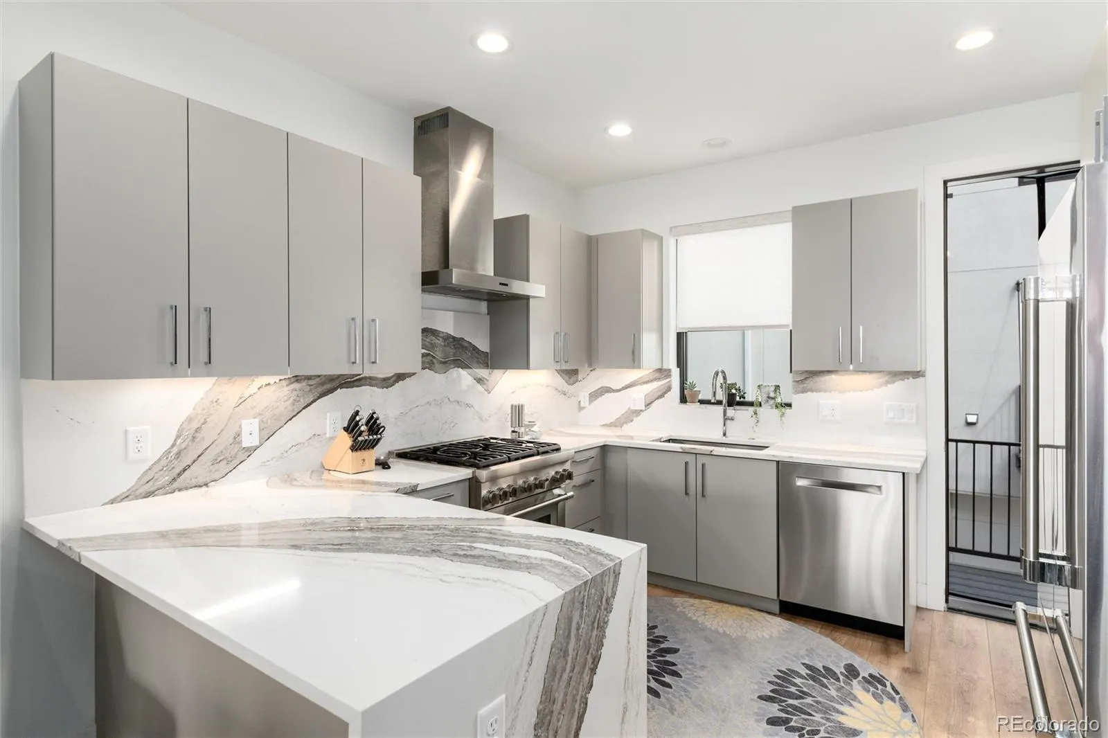 04102026222742 1600 8