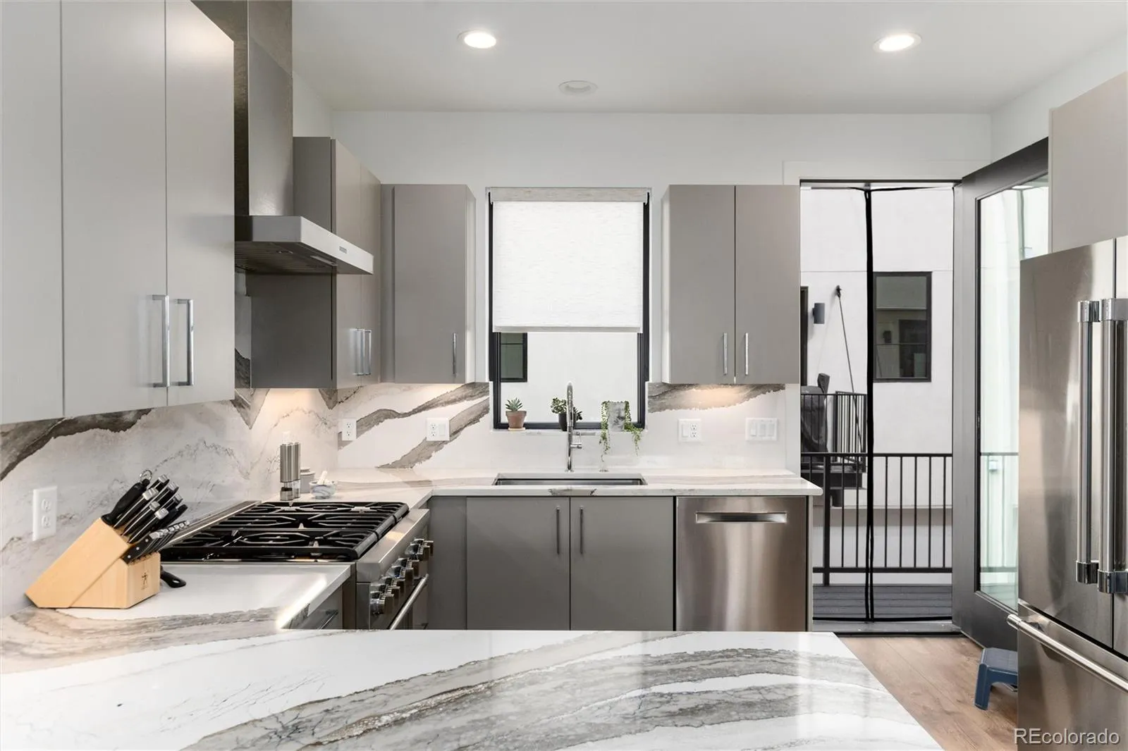 04102026222742 1600 9