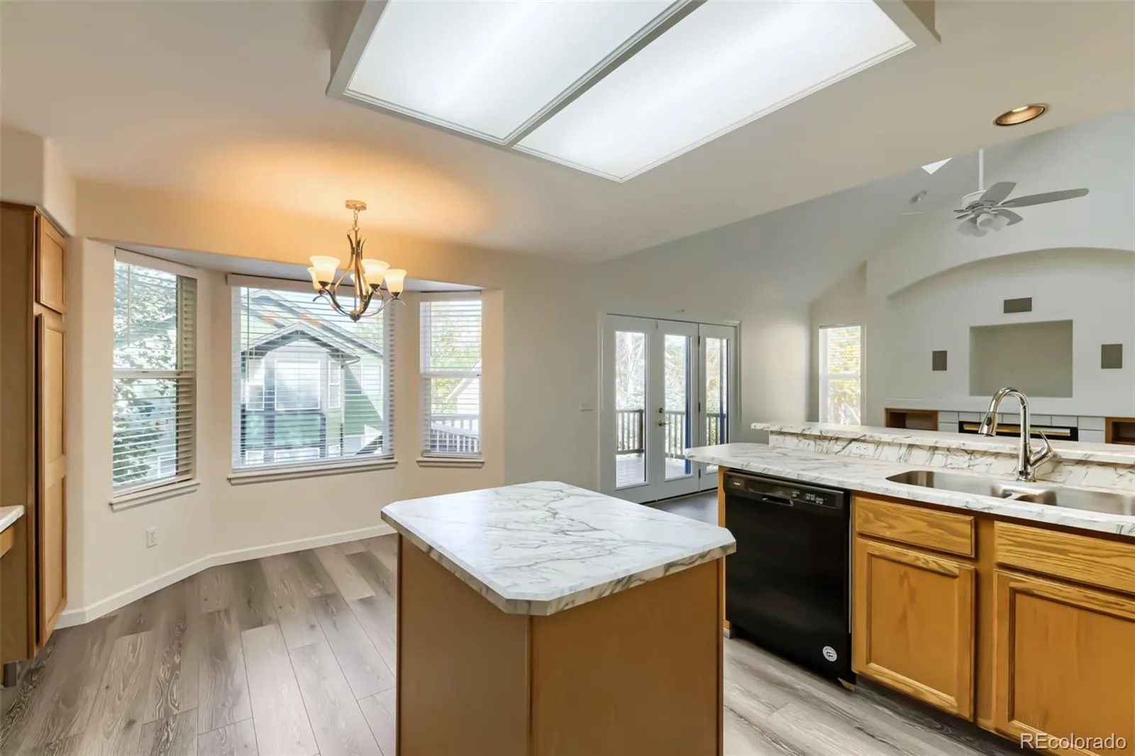 19024 E Chenango Circle Aurora CO 80015 | MLS #REC8592680 10172026234905 1600 6