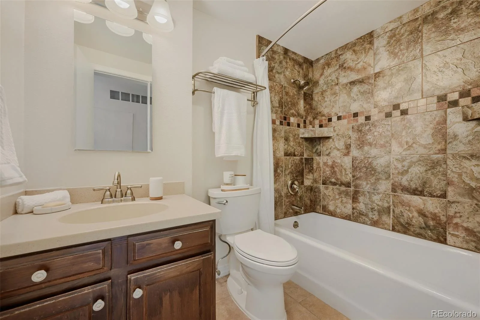 8625 Garland Court Arvada CO 80005 MLS #REC8592739 06182026052032 1600 32