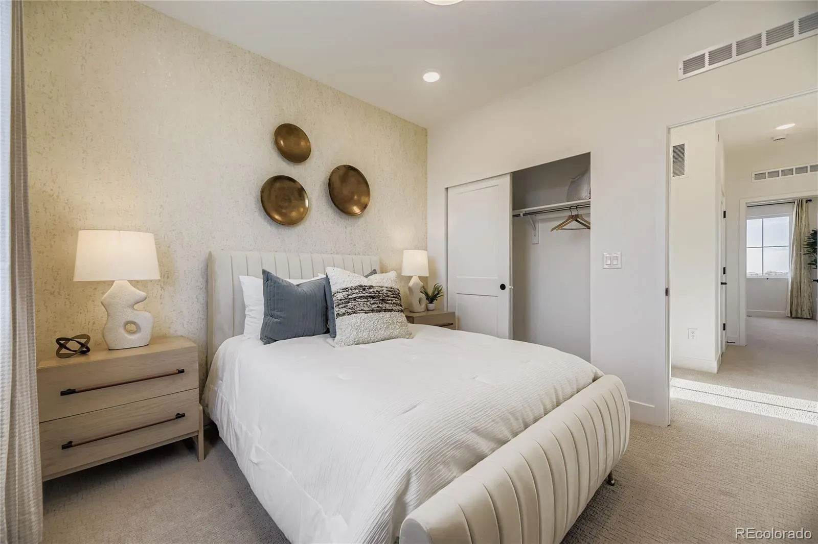 04182026002219 1600 6