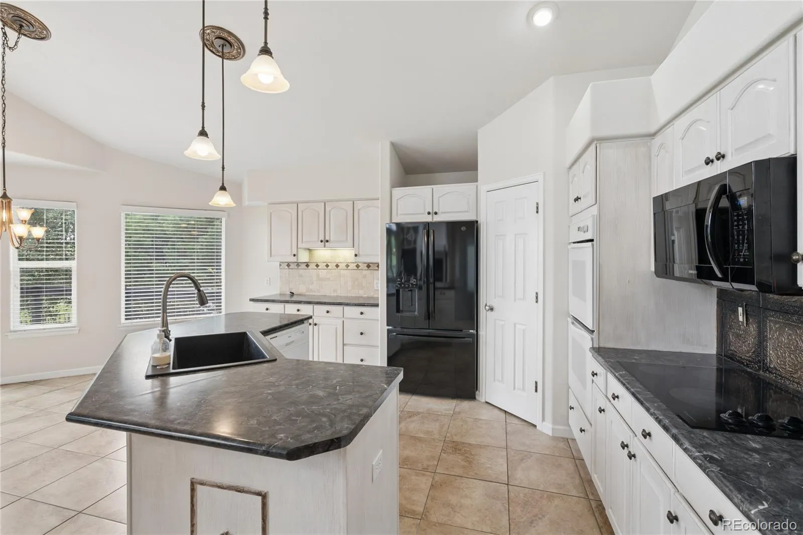 6766 Salvia Court Arvada CO 80007 MLS #REC8594453 05082026155636 1600 12