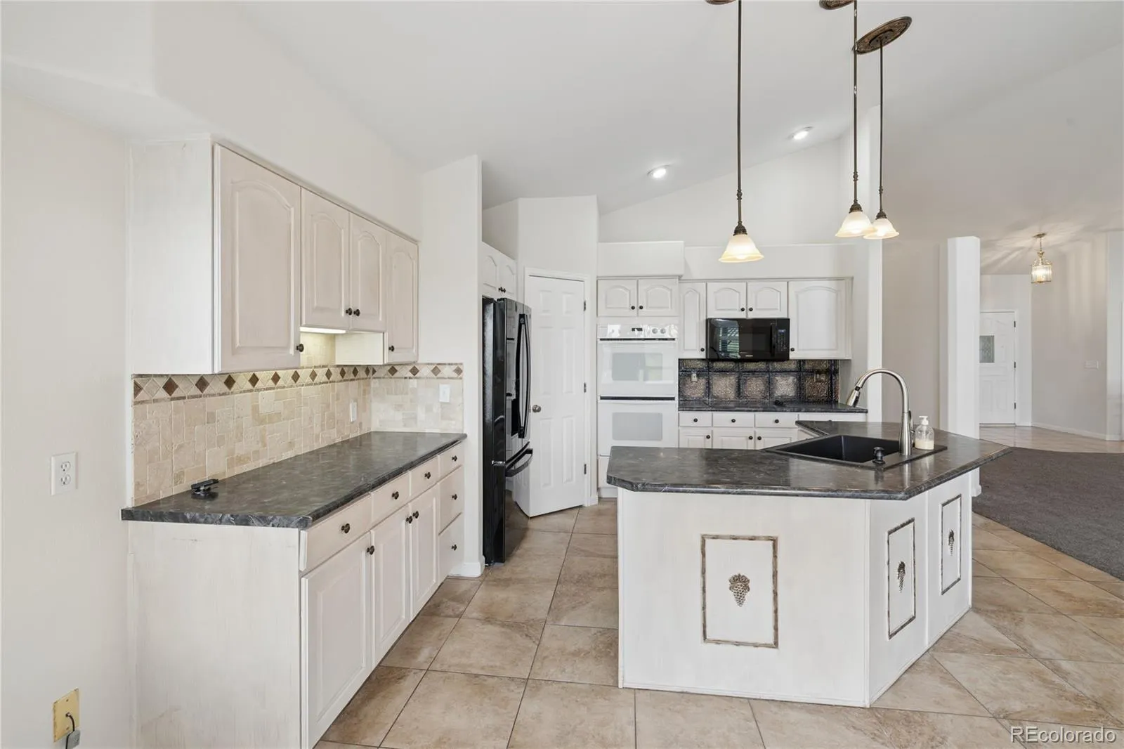 6766 Salvia Court Arvada CO 80007 MLS #REC8594453 05082026155636 1600 14