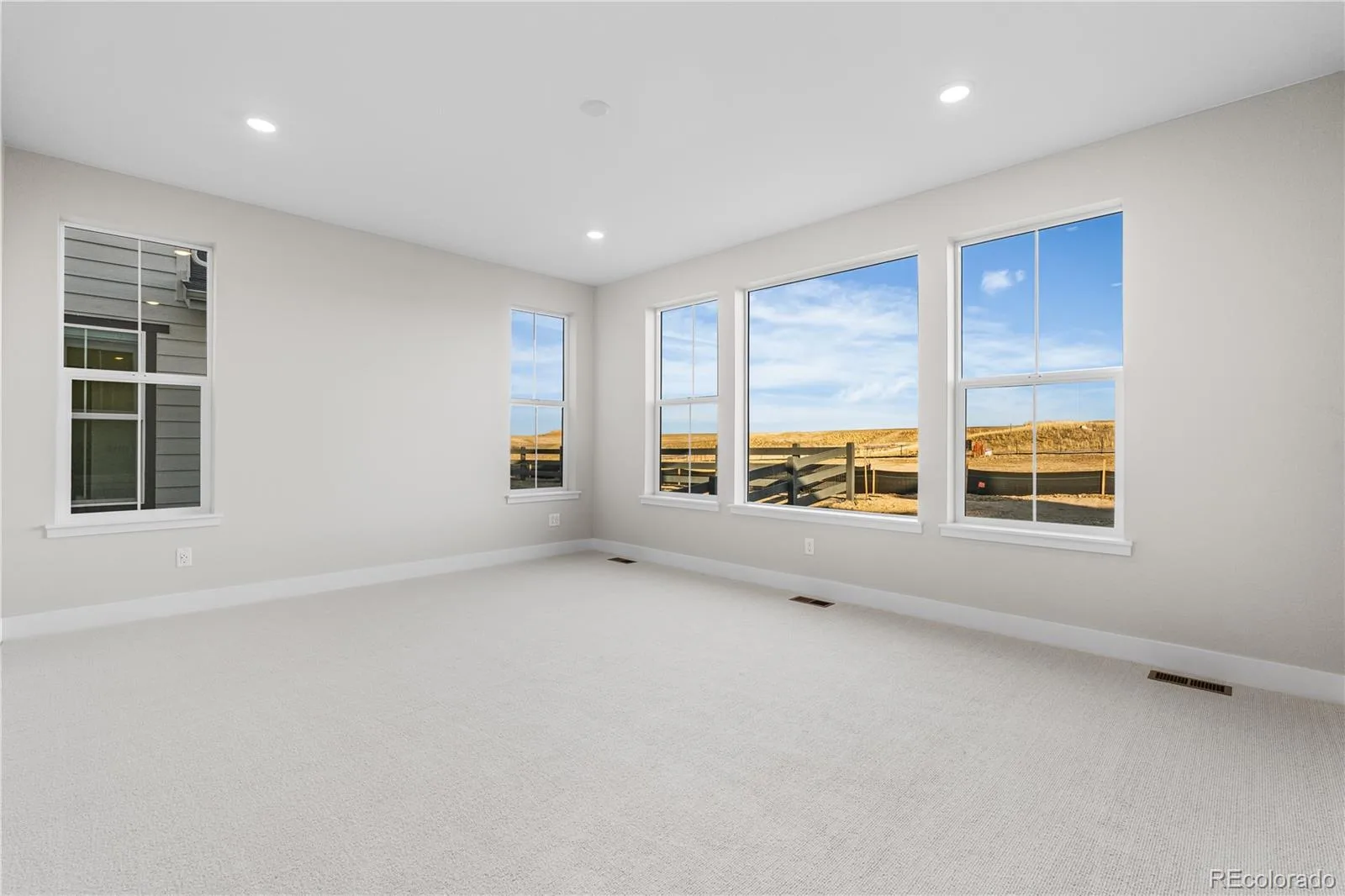6455 Still Pine Circle Castle Pines CO 80108 | MLS #REC8600140 08242026153044 1600 33