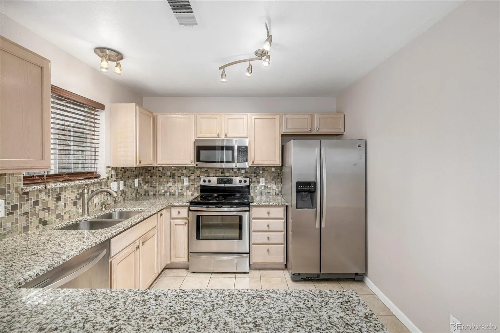 1326 S Danube Way #104 Aurora CO 80017 | MLS #REC8600532 10012026012336 1600 11