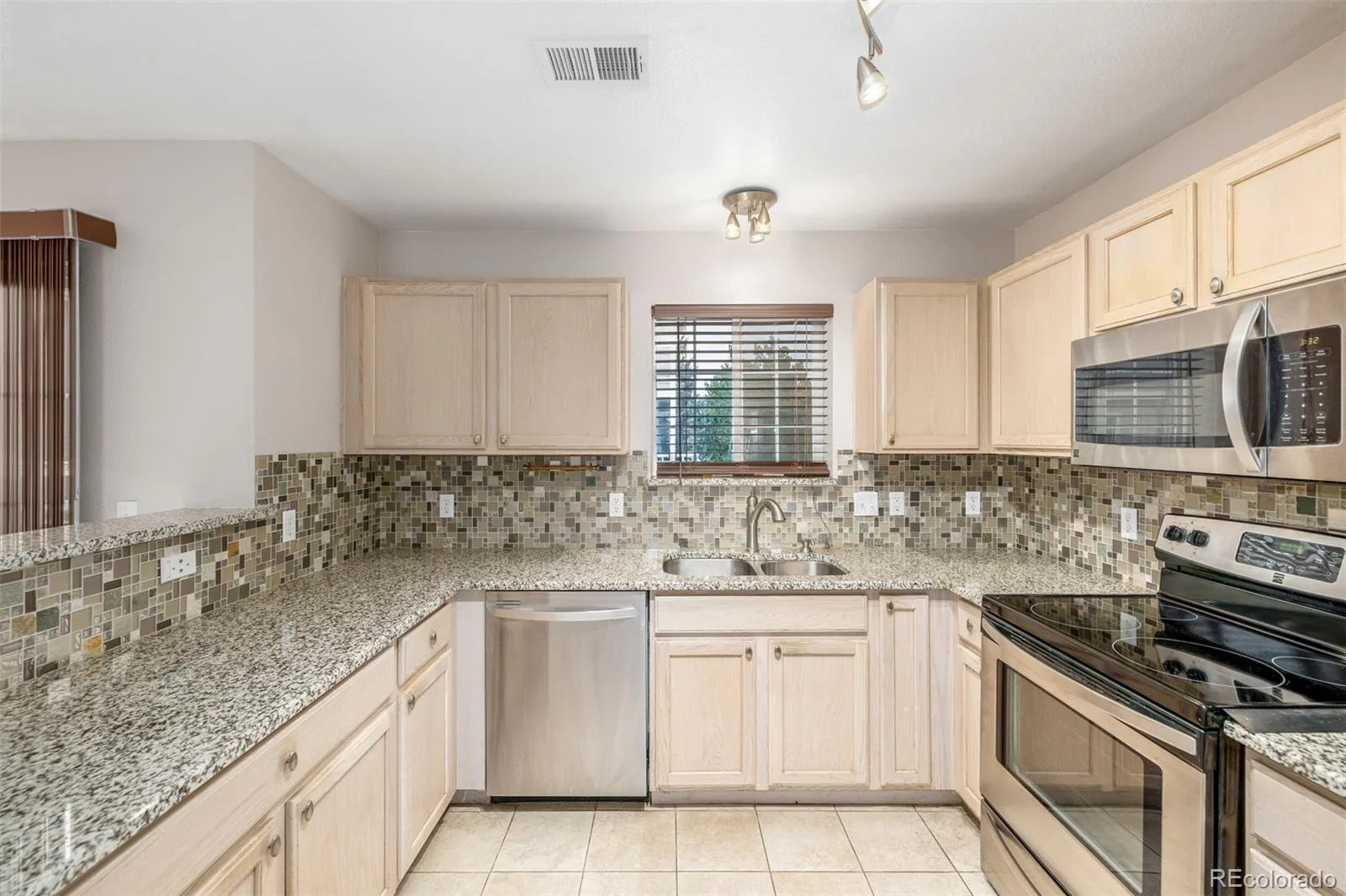 1326 S Danube Way #104 Aurora CO 80017 | MLS #REC8600532 10012026012336 1600 12