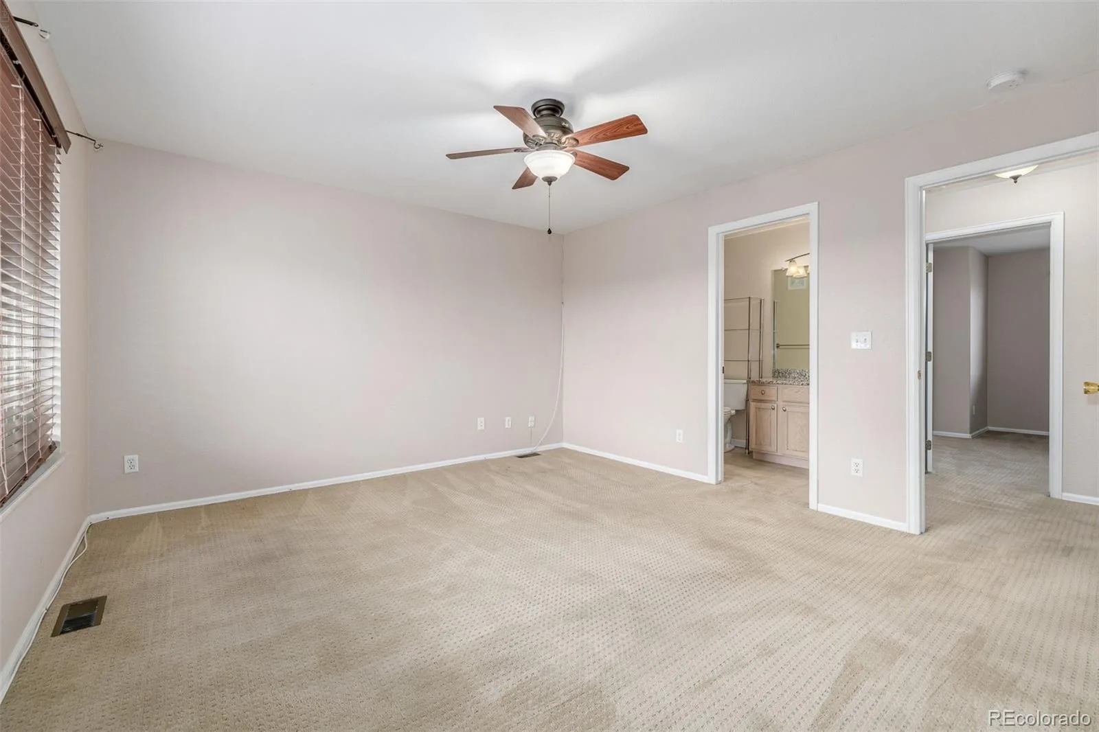 1326 S Danube Way #104 Aurora CO 80017 | MLS #REC8600532 10012026012336 1600 17