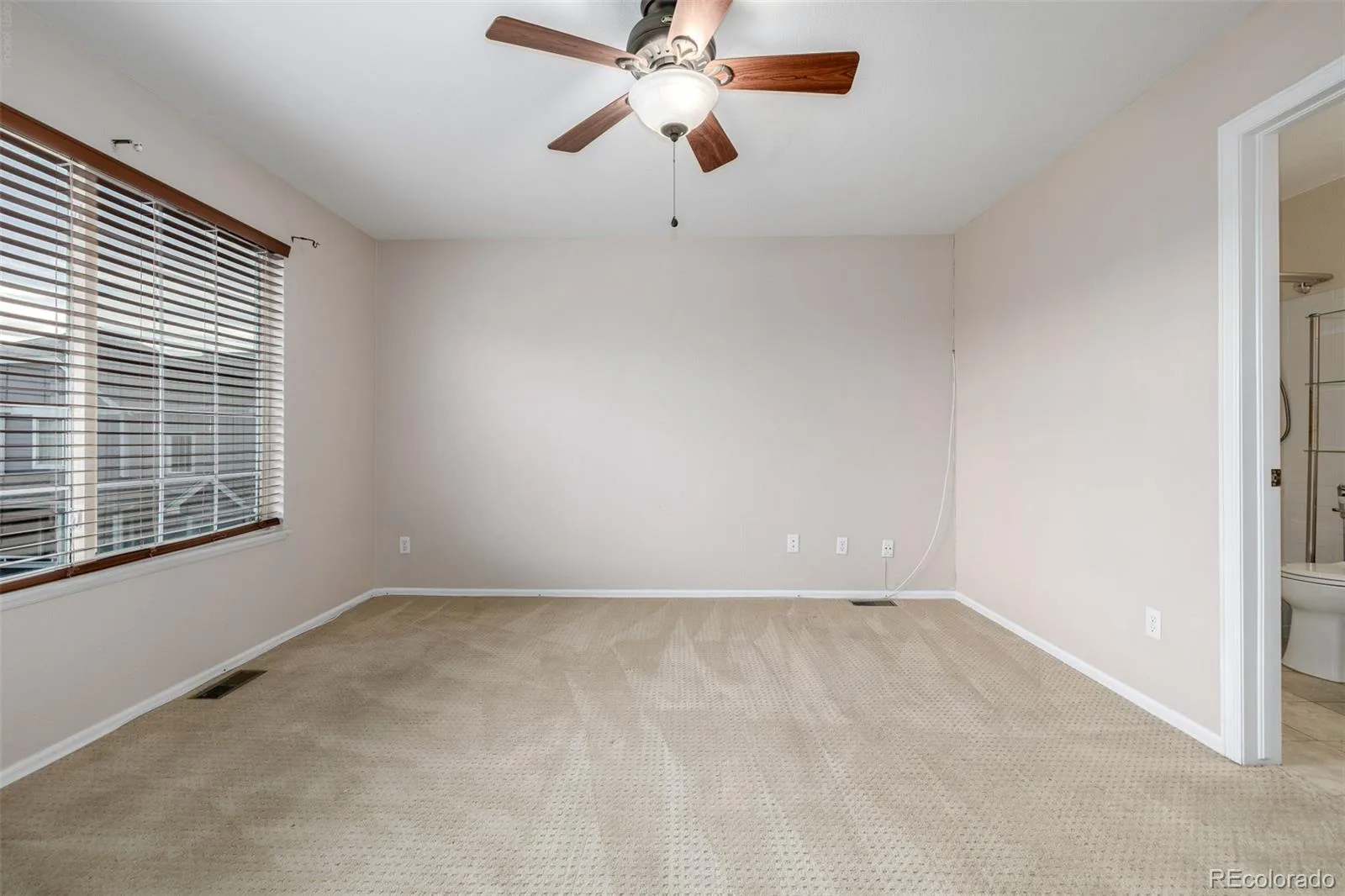 1326 S Danube Way #104 Aurora CO 80017 | MLS #REC8600532 10012026012336 1600 19