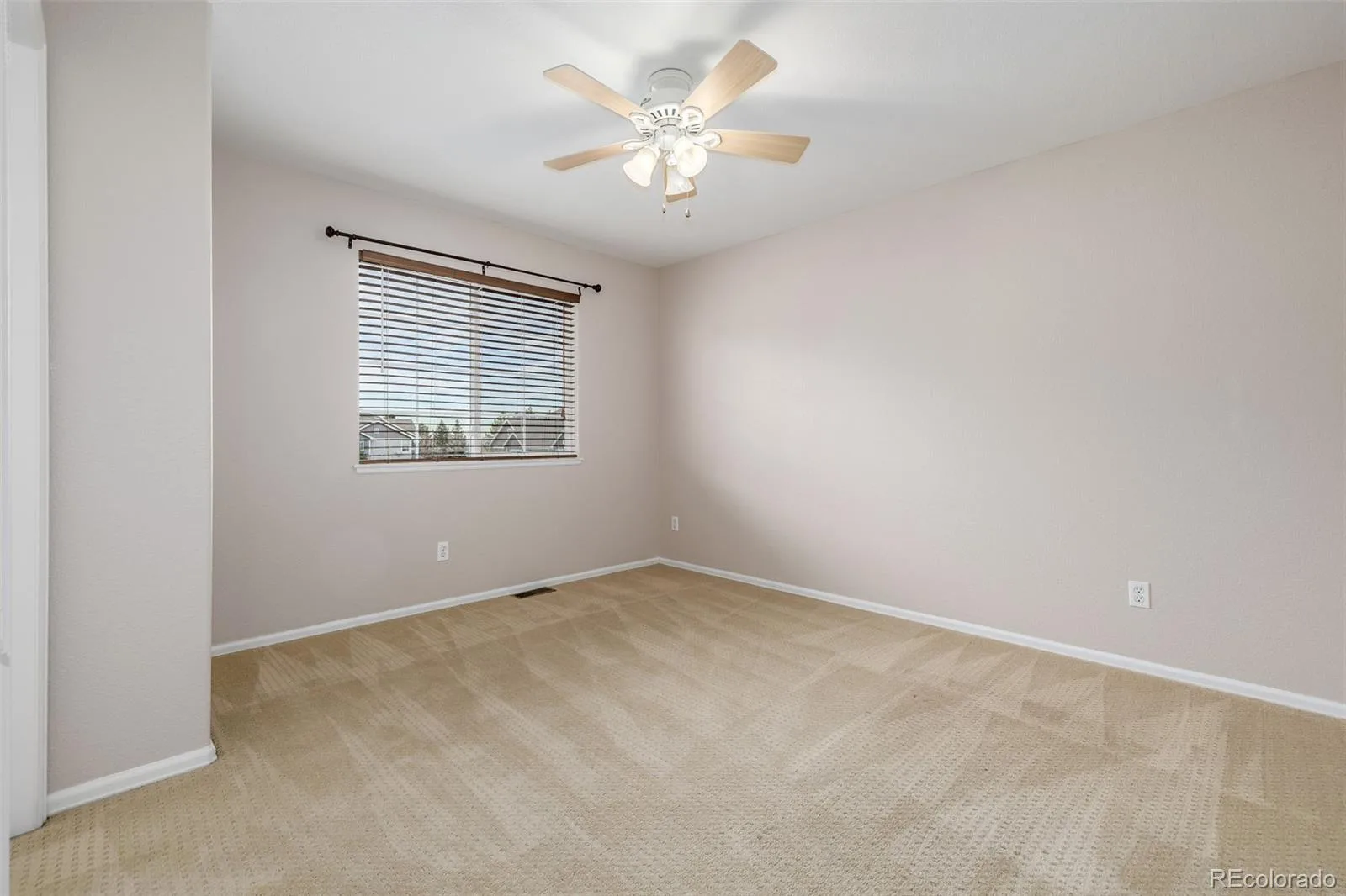 1326 S Danube Way #104 Aurora CO 80017 | MLS #REC8600532 10012026012336 1600 21