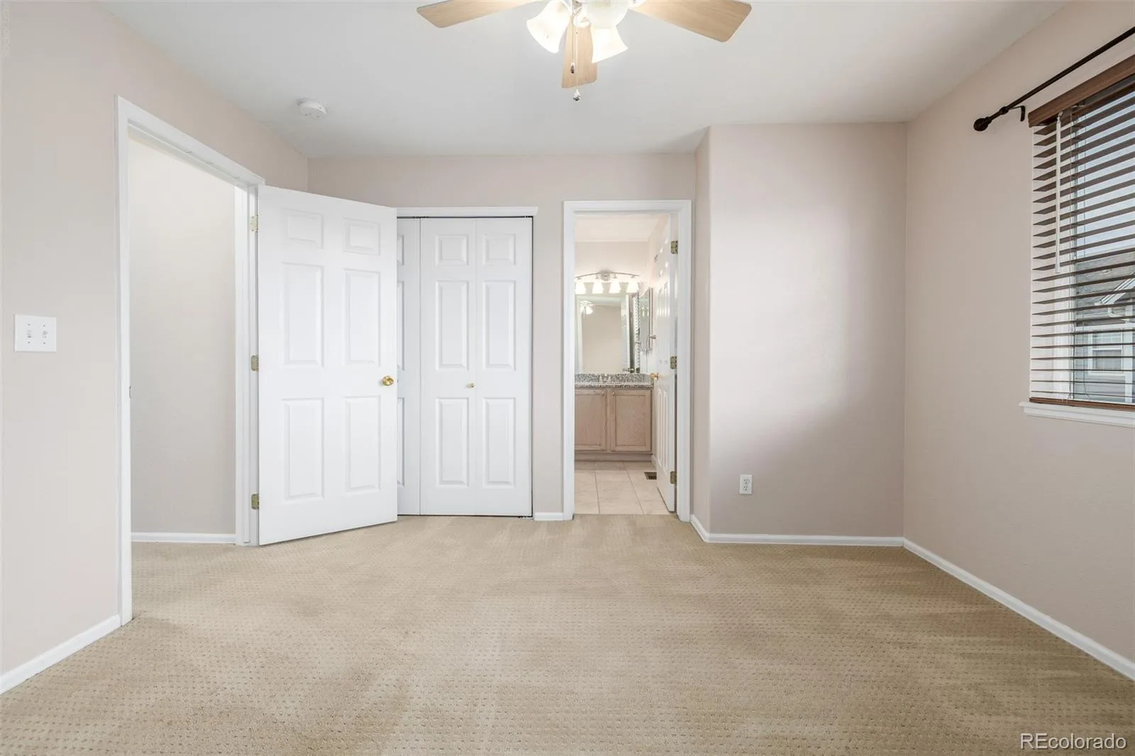 1326 S Danube Way #104 Aurora CO 80017 | MLS #REC8600532 10012026012336 1600 22