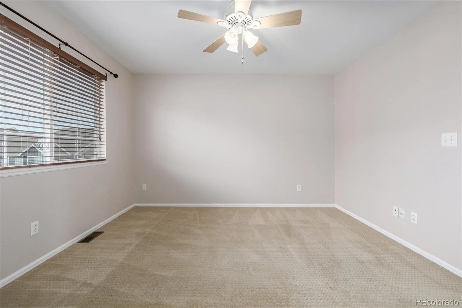 1326 S Danube Way #104 Aurora CO 80017 | MLS #REC8600532 10012026012336 1600 23