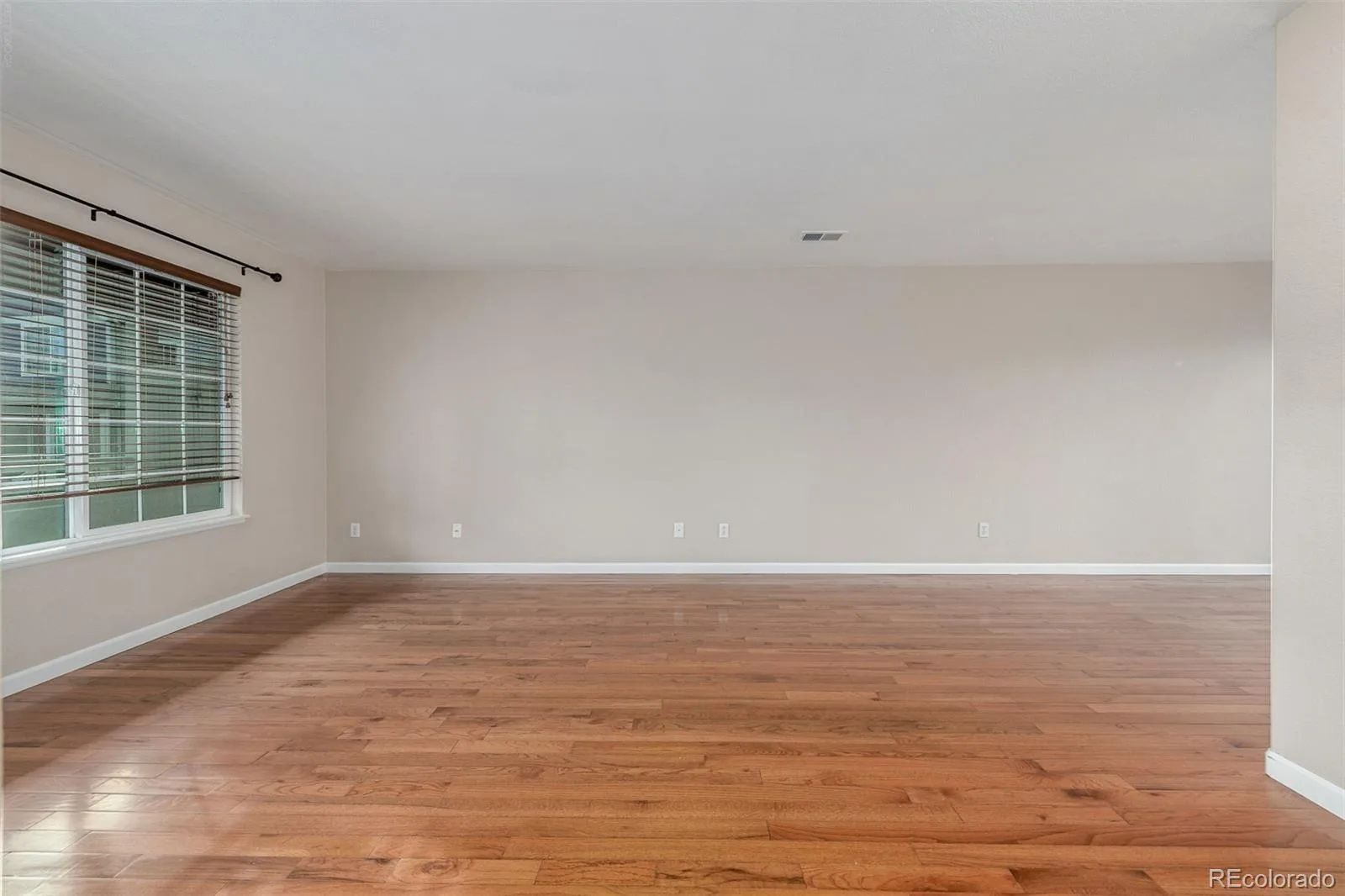 1326 S Danube Way #104 Aurora CO 80017 | MLS #REC8600532 10012026012336 1600 8