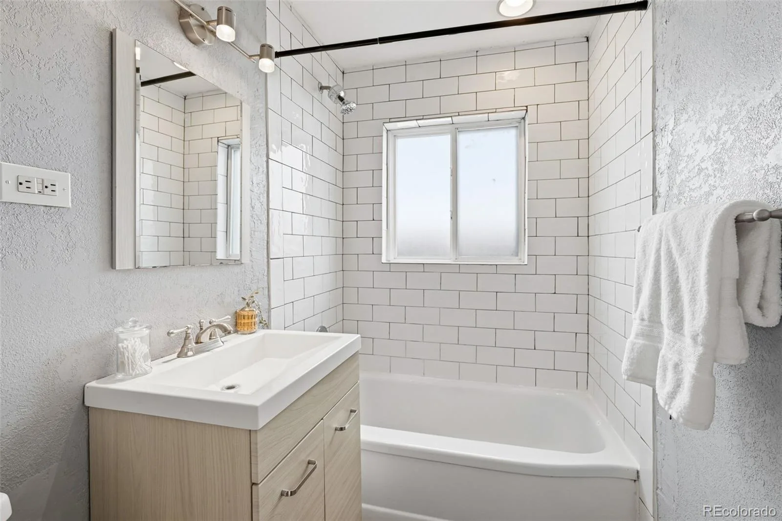 3740 W Alice Place Denver CO 80211 MLS #REC8600800 06042026143457 1600 23