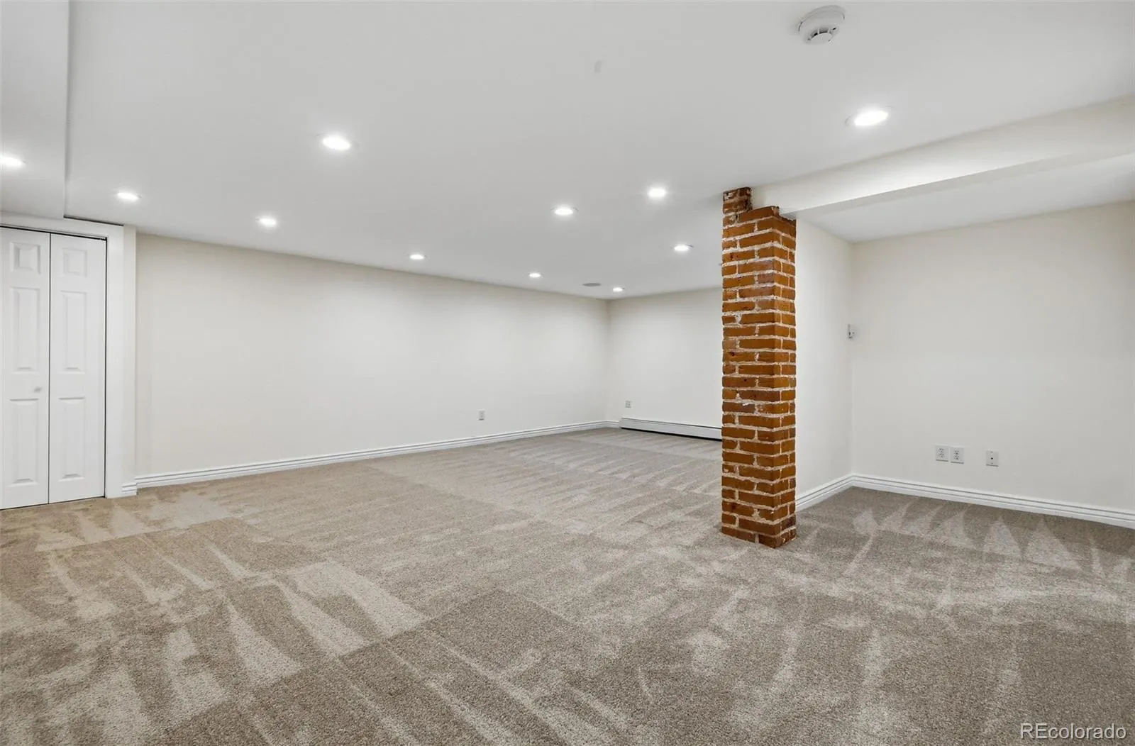 915 S Downing Street Denver CO 80209 MLS #REC8602146 05152026201237 1600 39